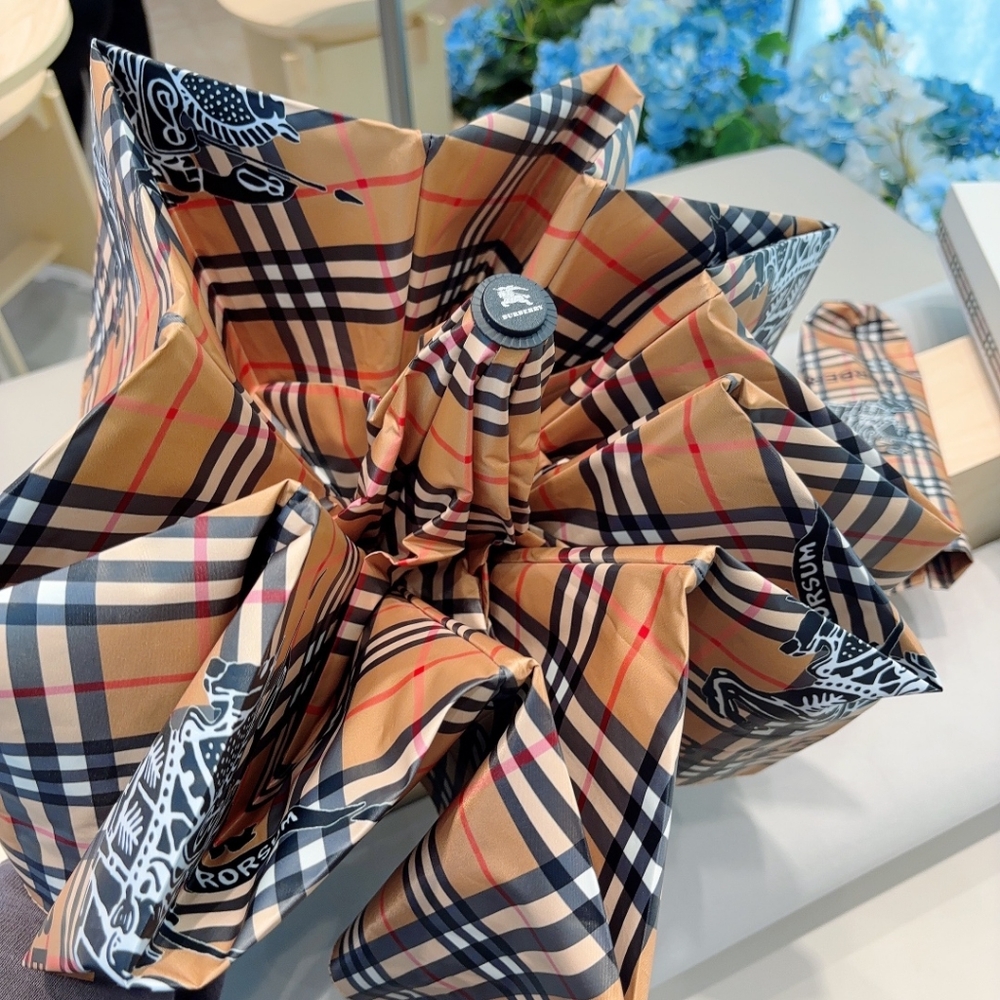BURBERRY - Picture 3 of 6